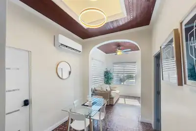 Bright & Stylish Apt @ Calle Loiza - Walk to Beach