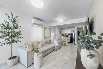 Cozy 4-Bed Retreat for Groups of 8 in Santurce