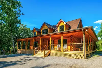 Image de Lones Branch Lodge - Stunning new build!