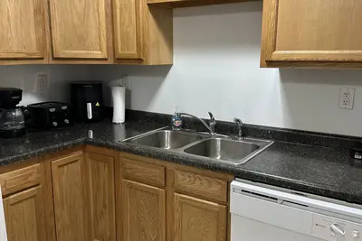 Image de Peaceful small town-close to campus. 3br, 1bath, under 20 min to Purdue campus\n\n