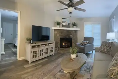 Image de The Rhodie Blowing Rock. Ground Floor Condo. 2br 2ba Walk to Town.