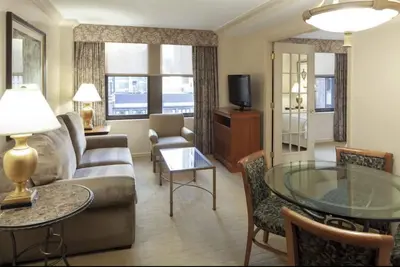 Image de Spring in New York City. Upscale boutique hotel in the heart of Manhattan.