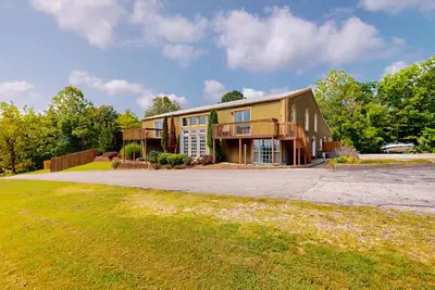Image de 22 Acres overlooking Hoosier National Forest and beautiful Lake Monroe
