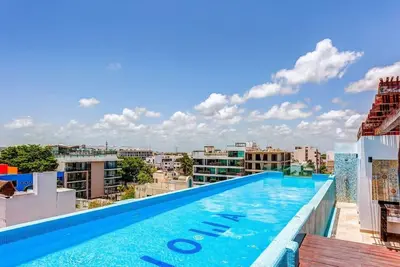Image de Rooftop Pool | Bbq | Oceanview | Steps to 5th Ave