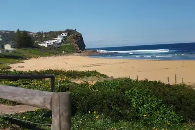 Image de Surf Mist. \n2 minute flat walk to Copacabana Beach Nsw. \n