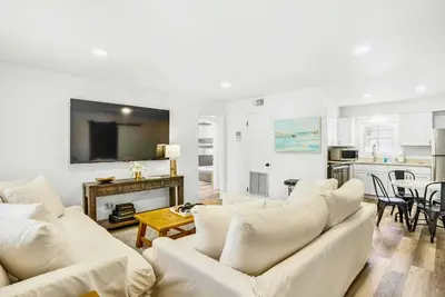 Image de Pool and Heated Spa-Bluefish #5- Oka Island 2br