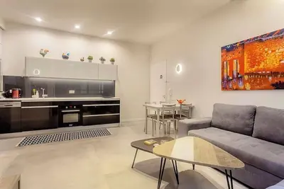 Image de The Treasure Trove - Gordon Beachfront - 85 Sqm