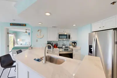 Image de Newly remodeled condo in Villamare