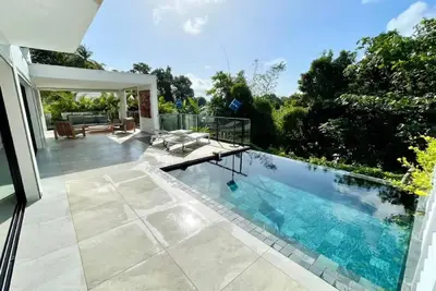 Image de Luxury Villa For 10 Within The Tropical Forest