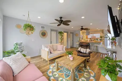 Image de Little “house” right on the beach<br>