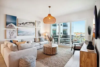 Image de The Harbor Condo Beach Escape!