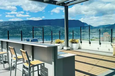 Image de Lake View Condo in Kelowna<br>
