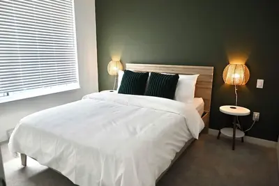 Image de Premium 2br Boho style stay | Central Location | Sleeps 4