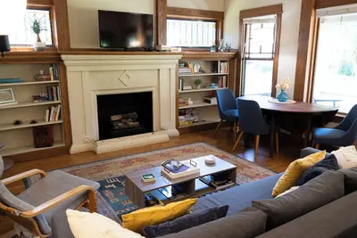 Image de Clean, Comfy Duplex with Kitchen and Free Parking