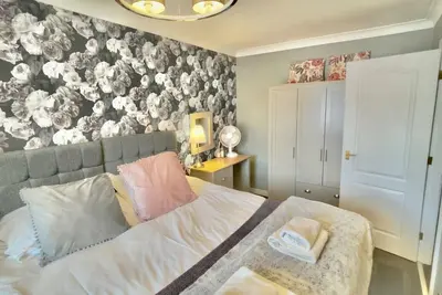 Image de Vue historique-Appartement-Salle de bain privée séparée