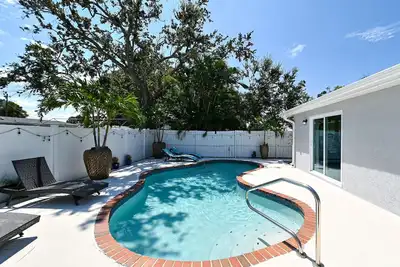 Image de Heated Pool, Game Room, Bunk Beds, Close to Beaches & All the Fun!