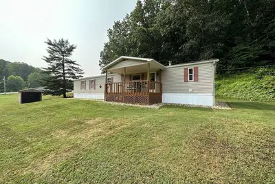 Image de Charming Burr Oak-Bungalow-Famille-Vue sur le bois-Salle de bain privée séparée