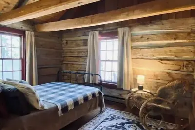 Image de Fraser Fir Rustic Cabin near Lake w/ Sunset Views