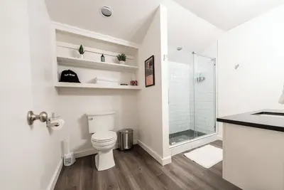 Image de Across From Stadium - Ou - 4 Bed/2 Full Bath - Sleeps 8