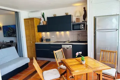 Image de Magnifique appartement vue mer proche de la plage.