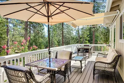 Image de Groveland Vacation Rental w/ Private Deck & Grill!