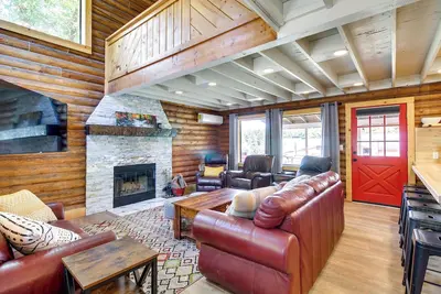 Image de Deck + Grill: Quiet Cabin Getaway in Pinedale