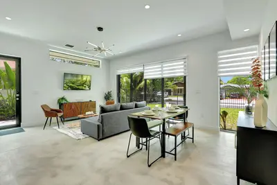 Image de MiaModa 1: Modern Design & near Design District