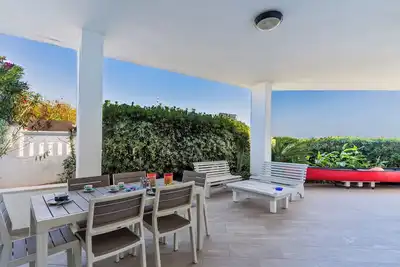 Image de Appartement \"Calliope\" avec vue sur la mer, terrasse privée, Wi-Fi et climatisation