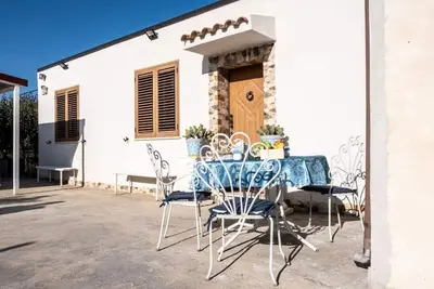 Image de A Place in the Sun - Caltanissetta