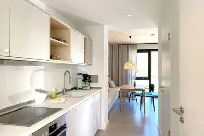 Image de Modern duplex apartment with rooftop terrace.