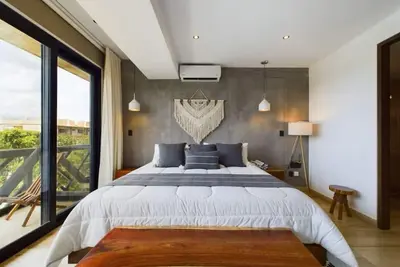 Image de Chic King Studio in Condo - Rooftop Pool, Fitness Center & Premium Services