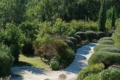Image de Maison Dans Propriété Privée. Entre Aix en Provence et Marseille. , Très Calme