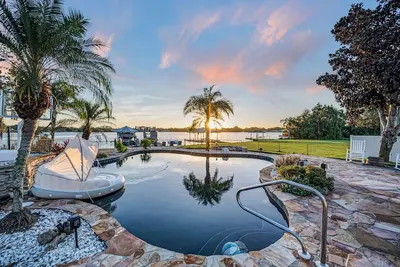 Image de Cozy lake house retreat! access to Lake June! 25 min from race track!