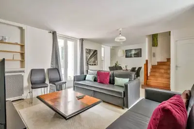 Image de Incroyable maison avec jardin pour 10 personnes dans Paris!