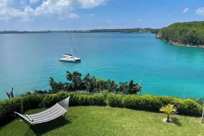 Image de Oceanfront \"Dock of the Bay\" Retreat in Beautiful Bermuda