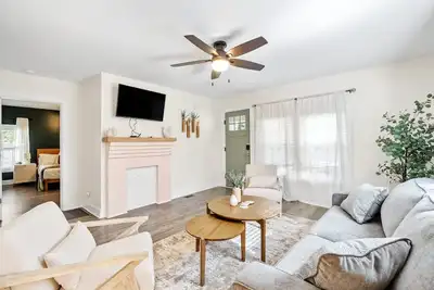 Image de Steps from Swamp Rabbit Trail & Cafe\/Grocery - Convenient to Downtown Greenville