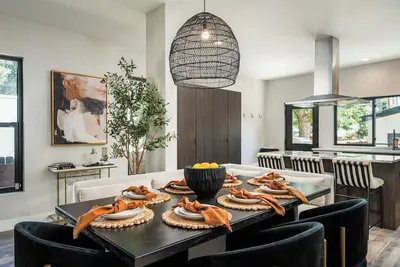 Image de Luxury LoHi Denver Home With Hot Tub & Sauna • On Bike Trail • 25m to Red Rocks