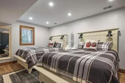 Image de Ski Side Getaway < 1 Mile From Mountain
