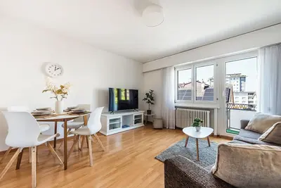 Image de GemĂĽtliche 3. 5 Zimmer Apartment im Zentrum von Kreuzlingen