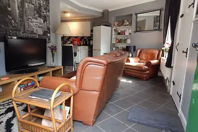 Image de stylish bungalow with private garden and office near Leeds University
