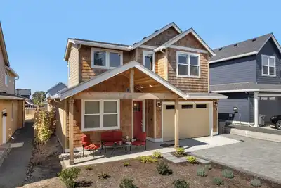 Image de Red Door Mca#50500-Gorgeous luxury home, 3 King beds, 3 bath, Outdoor Firepit