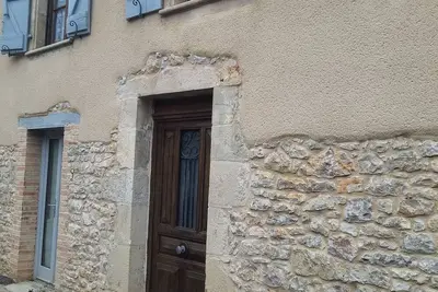 Image de Au 1er étage, Studio, chambre, salle d'eau séparée pour 2 personnes tout équipé