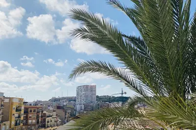 Image de Casa 349h city centre apartments Alicante (ground floor)