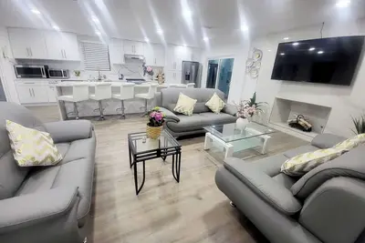 Nice and Cozy house at Anaheim