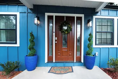 Image de Remodeled house, super close to Downtown Durham W/large deck & onsite parking.