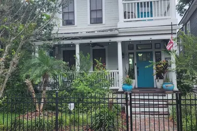 Image de Charming historic district house with modern touches close to Downtown Jax.