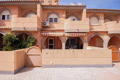 Image de Inmovecos Duplex con garaje y piscina Cast5