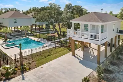 Image de Waveland Beach Cottage 215