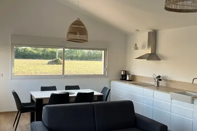 Image de Jolie maison à Machecoul avec jardin et vue sur la campagne. Gîte très au calme