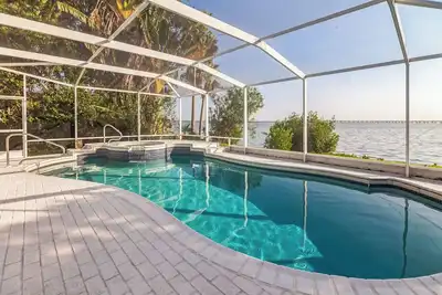 Image de Clearwater Sunrise Waterfront House w Heated Pool